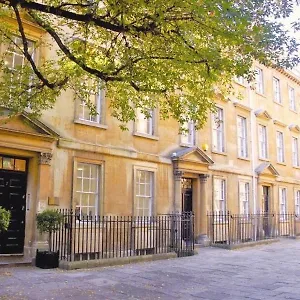 The Courtyard No.7 Apartment